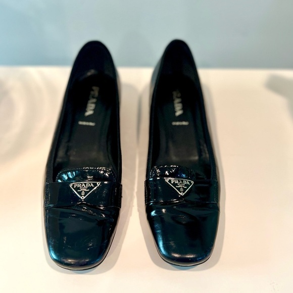 Prada Black Patent Triangle Logo Square Toe & Block Heel Pump Size 37 - Picture 4 of 15